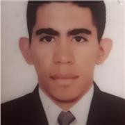 imparte clases a niños de básica primaria y segundaria (educación media)